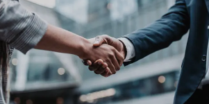 accounting desk laptop calculator